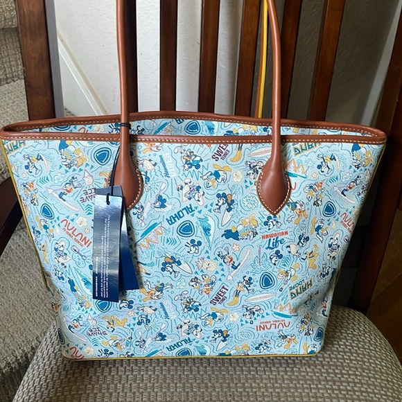 Disney Dooney & Bourke Aulani resort tote - Picture 2 of 6